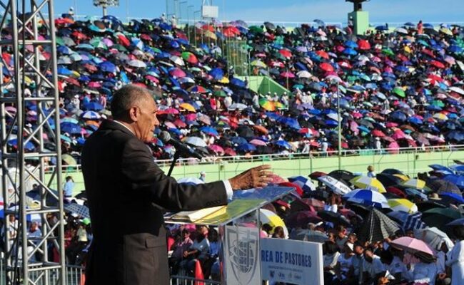 “Cisternas Rotas”: La Batalla de la Fe 2025 Llena de Esperanza el Estadio Olímpico