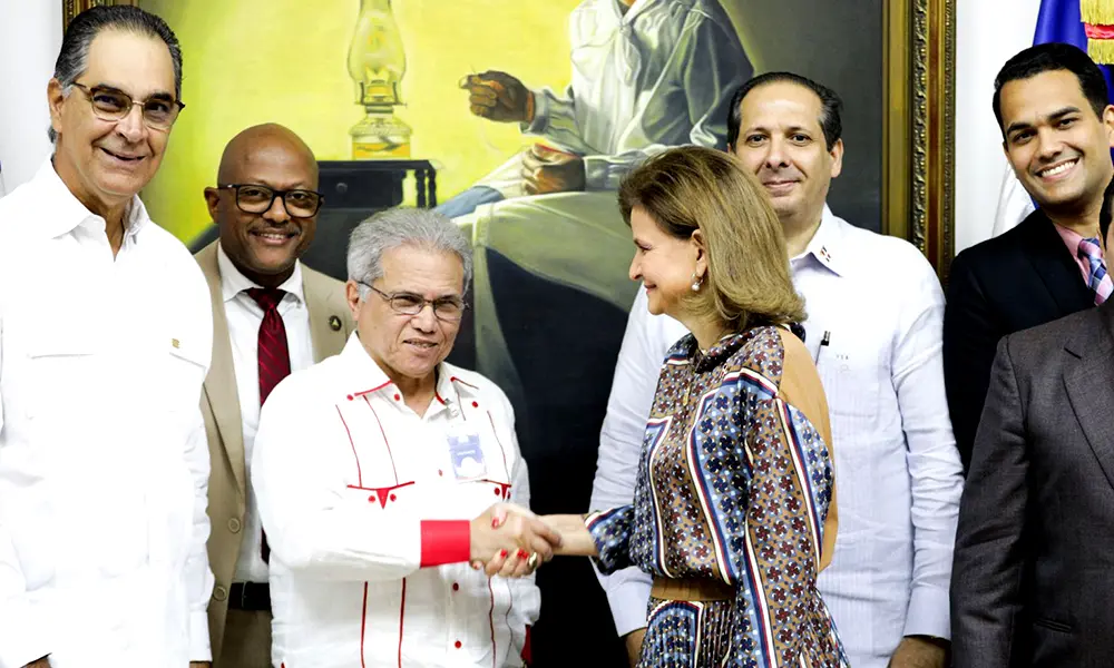 Gobierno dominicano y CMD logran acuerdo: médicos recibirán aumento salarial del 25%