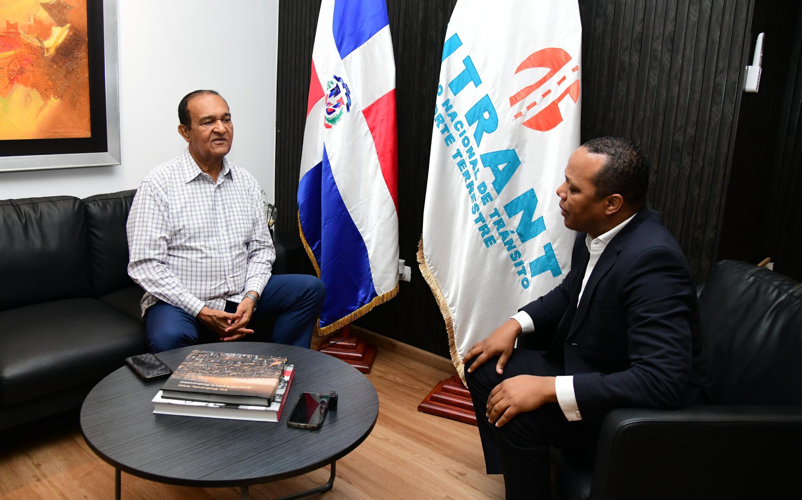 INTRANT y Gobierno Frenan Aumento del Pasaje tras Subida del Peaje