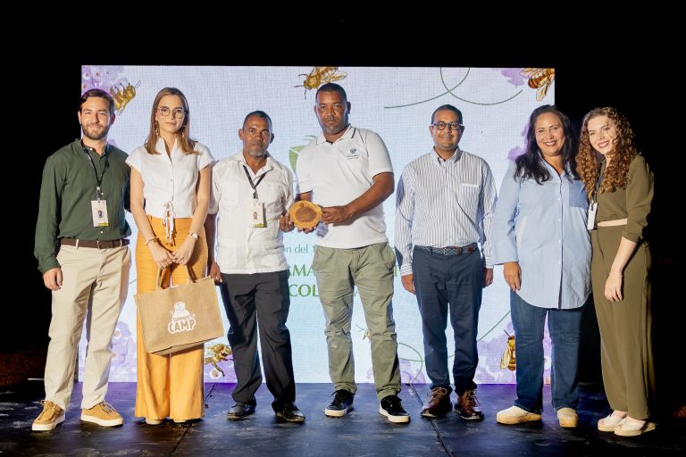 Cap Cana celebra una década de rescate de colmenas y refuerza su compromiso con la sostenibilidad