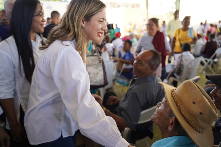 Supérate beneficia a casi 3,000 personas en Dajabón con operativo comunitario integral