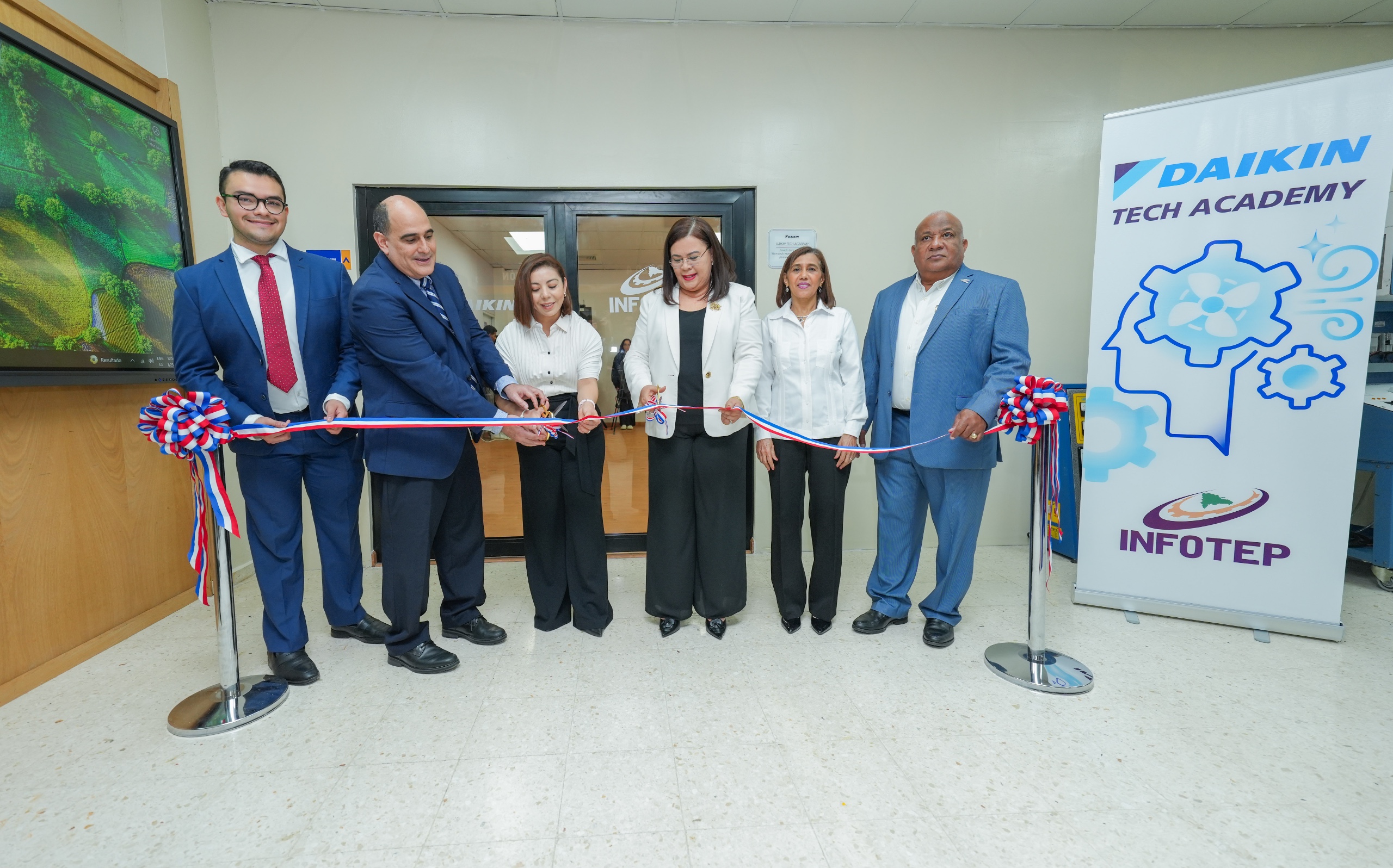 Daikin e INFOTEP: Innovación y Sostenibilidad en la Formación Técnica de Refrigeración en Santo Domingo