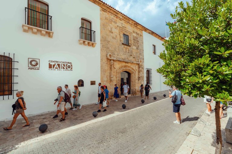 Centro Cultural Taíno Casa del Cordón: Un Éxito Cultural y Turístico en la Ciudad Colonial