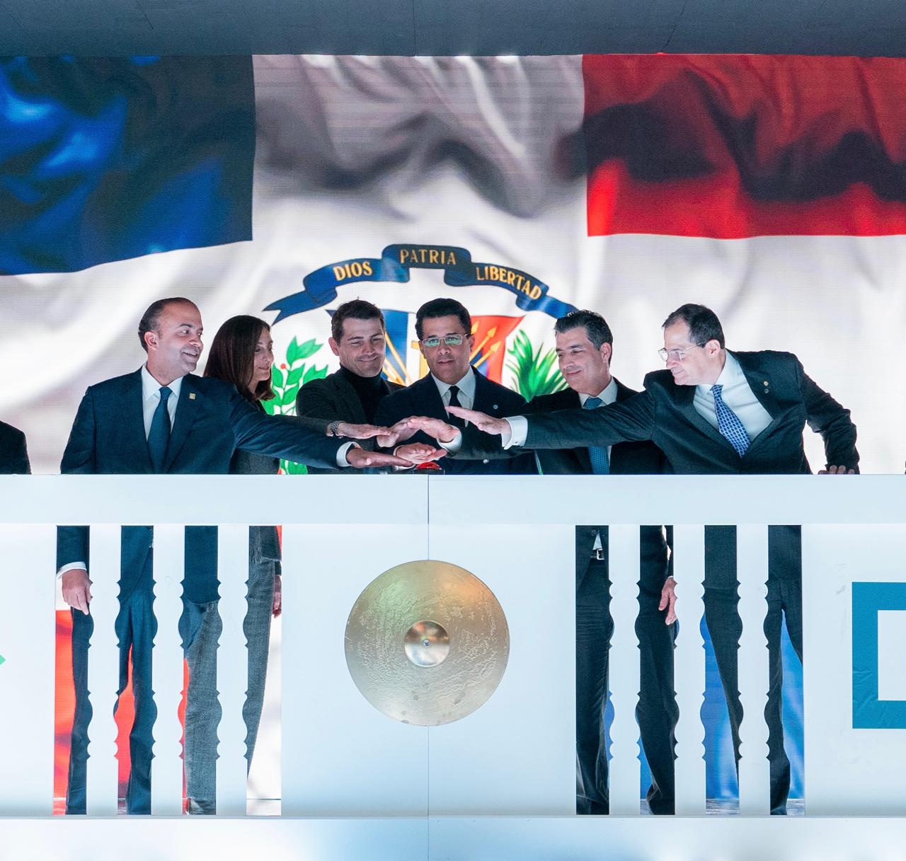 Turismo RD deslumbra en FITUR 2025 con un stand que celebra su belleza y cultura