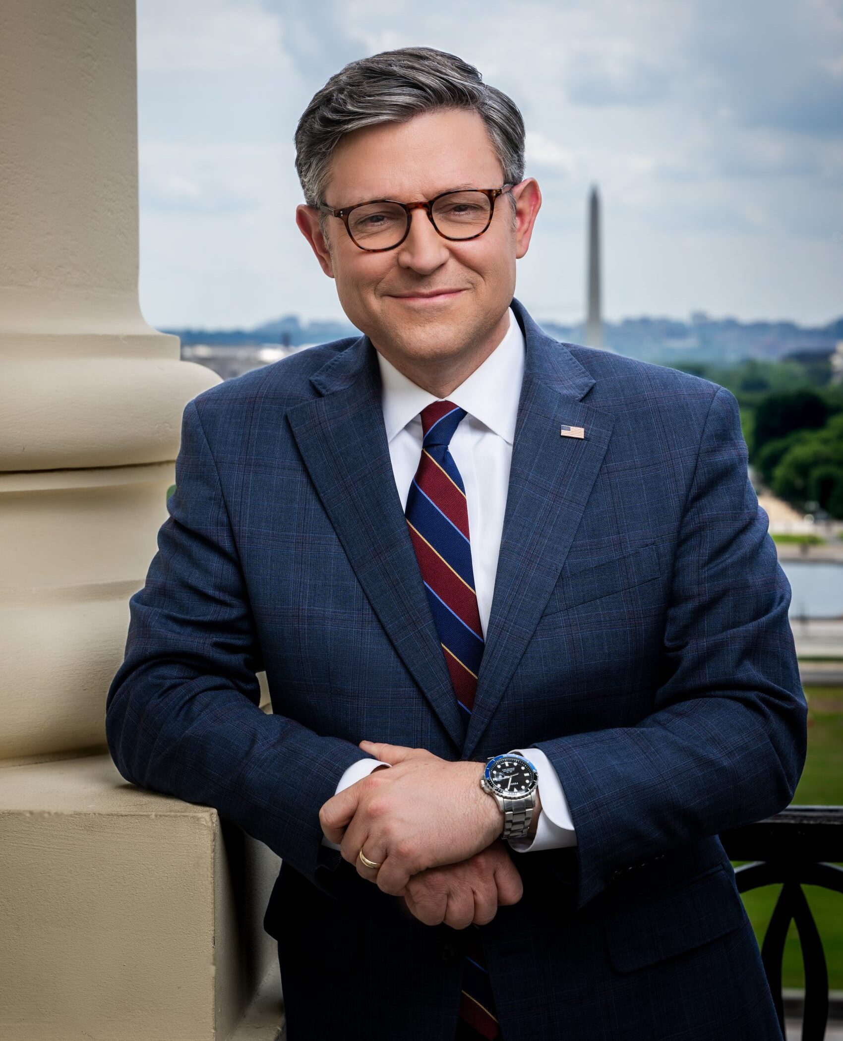 Trump Consolida su Control en el Congreso: Mike Johnson Asume la Presidencia de la Cámara con su Respaldo Decisivo