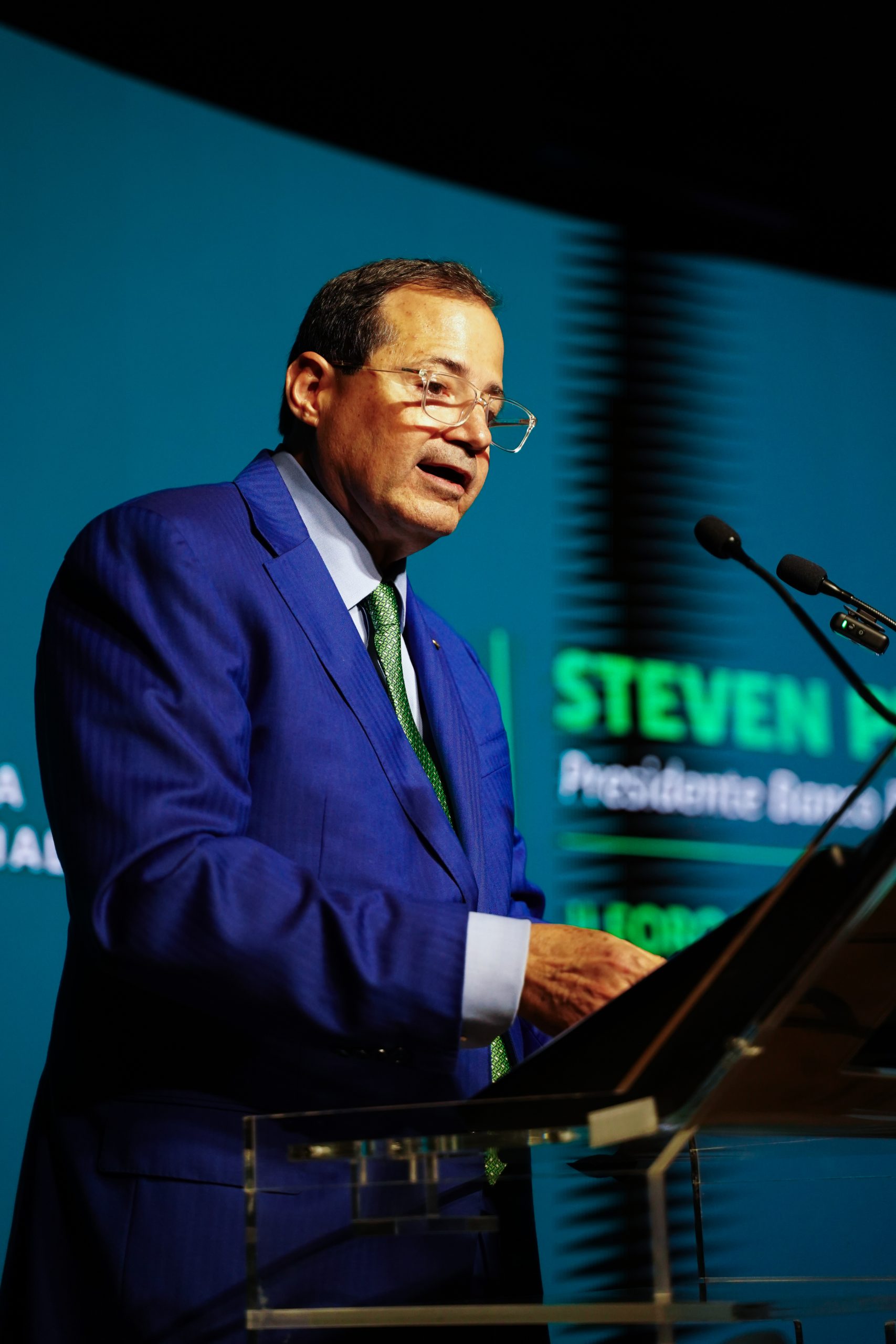 Banco BHD lidera debate sobre el turismo como motor económico en FITUR 2025