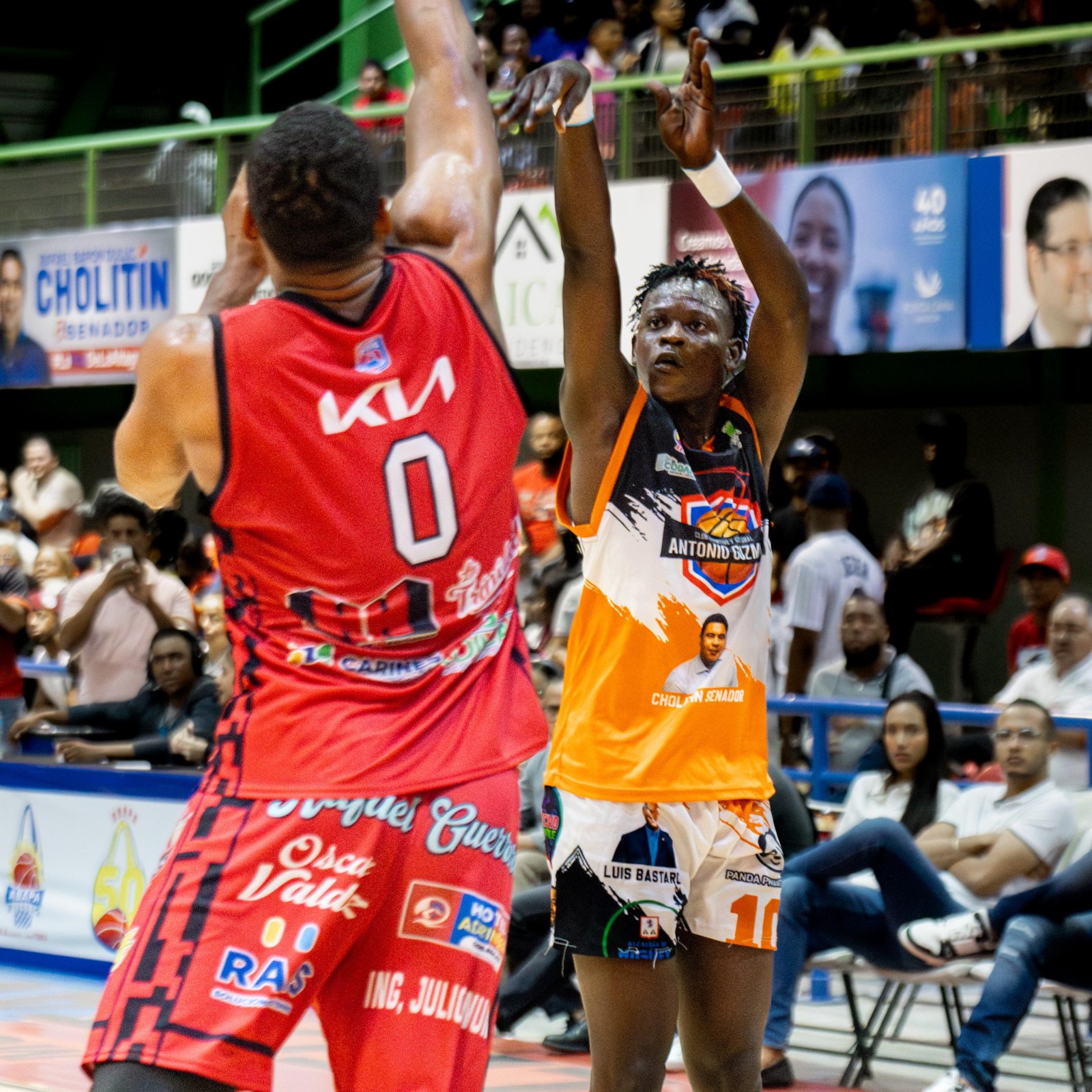 Antonio Guzmán toma ventaja 2-0 en la final del TBS Higüey 2024