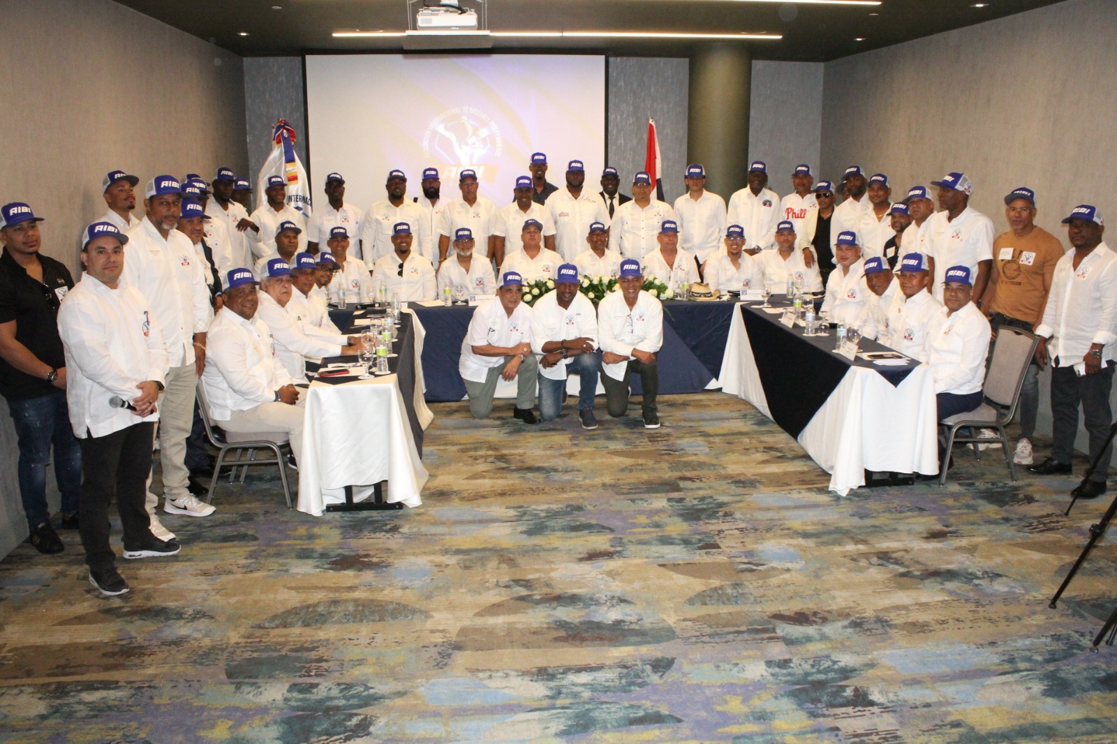 AIBI alerta a MLB: firma de Roki Sasaki podría afectar contratos y limitar oportunidades para prospectos latinos