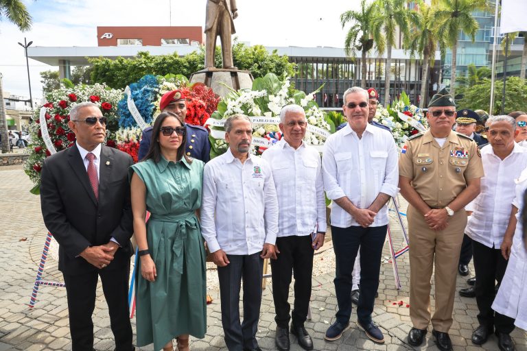 Ricardo de los Santos insta a los dominicanos a honrar el legado de Duarte como símbolo eterno de libertad y justicia