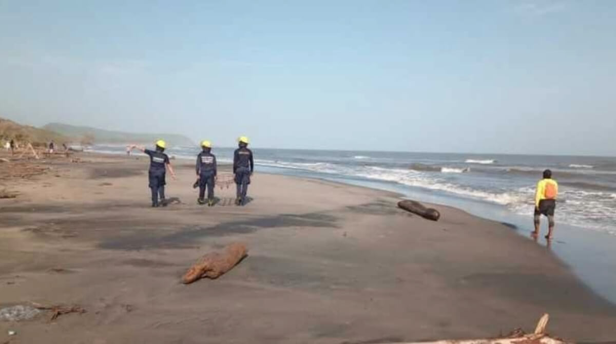 Tres Turistas Fallecen por Fuerte Oleaje en Playa de Hotel