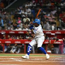 Domingo Leyba Comanda Triunfo del Licey con Jonrón Decisivo en el Round Robin