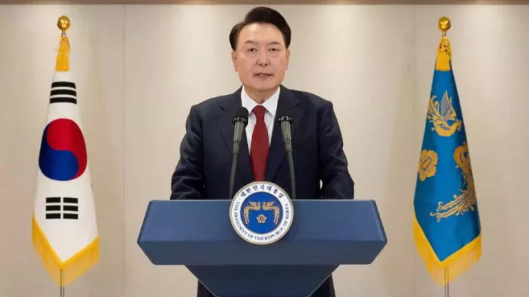 Detenido el destituido presidente Yoon Suk-yeol tras semanas de resistencia