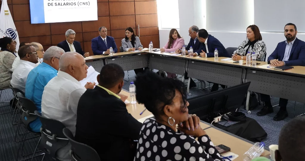 Aumento salarial en el sector privado beneficiará a dos millones de trabajadores