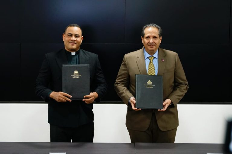 MSP y UCSD firman alianza para fortalecer la capacitación y mejorar la atención en salud