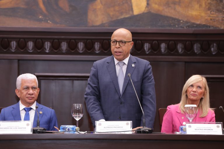 Parlamentos y Prosperidad 2025: La Cámara de Diputados de la República Dominicana Aboga por Legislaciones Innovadoras para los Nuevos Tiempos Tecnológicos