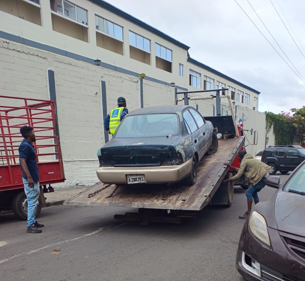 Alcaldía del DN intensifica operativos para recuperar espacios públicos en Ensanche La Fe y Villa Juana