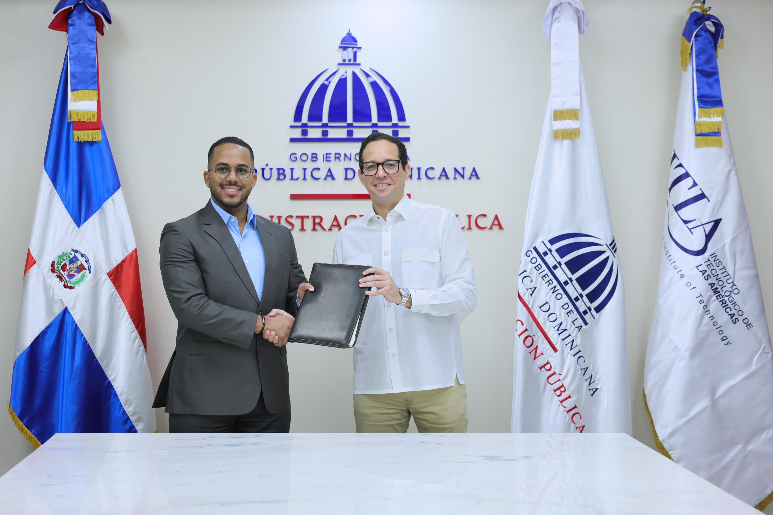 Gobierno y el ITLA Lanzan "Empleo Seguro" para Insertar Jóvenes en el Sector Público