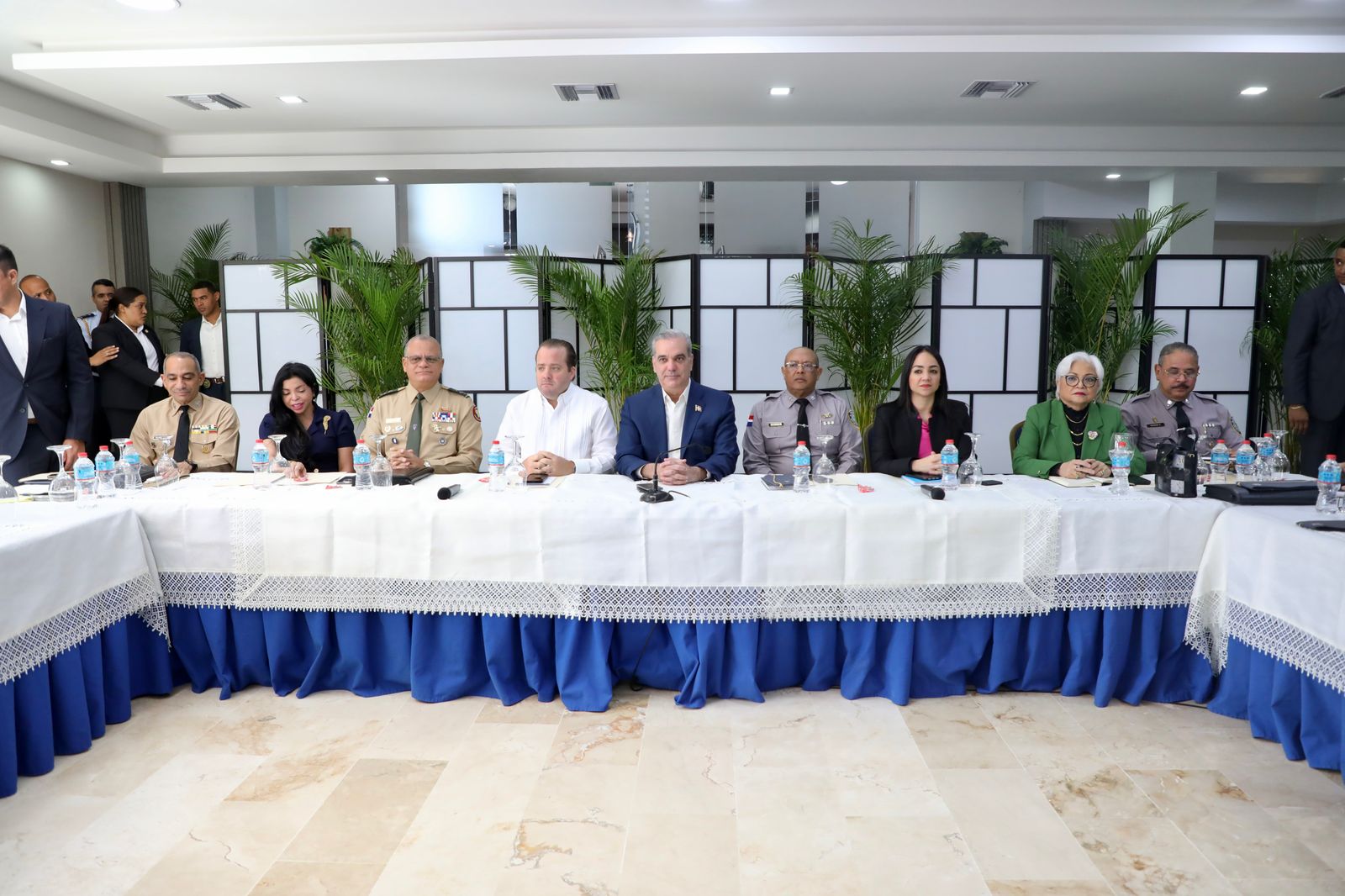 Abinader lidera reunión clave para evaluar avances y nuevas estrategias en seguridad nacional