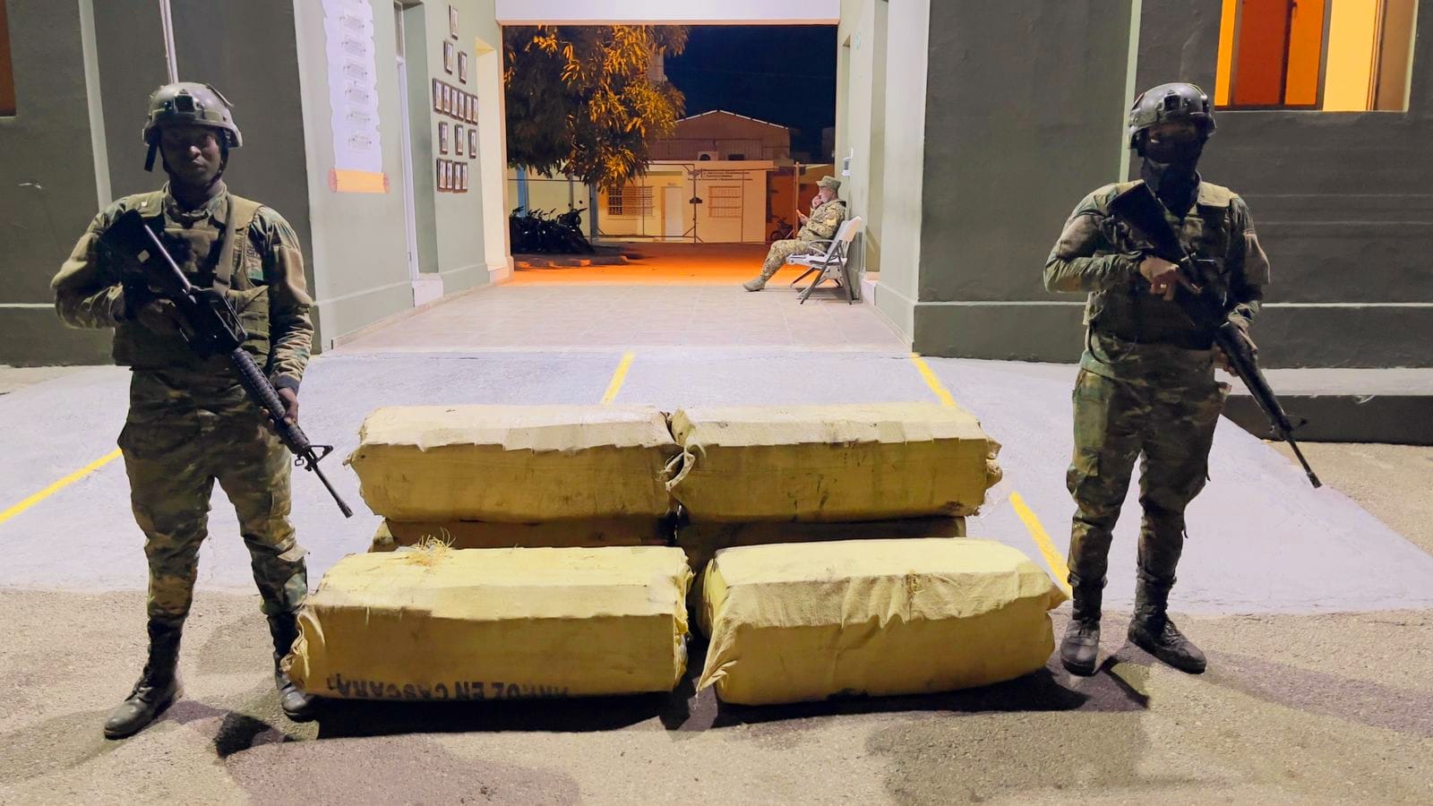 Ejército reealiza detenciones y decomisos en Dajabón y Elías Piña