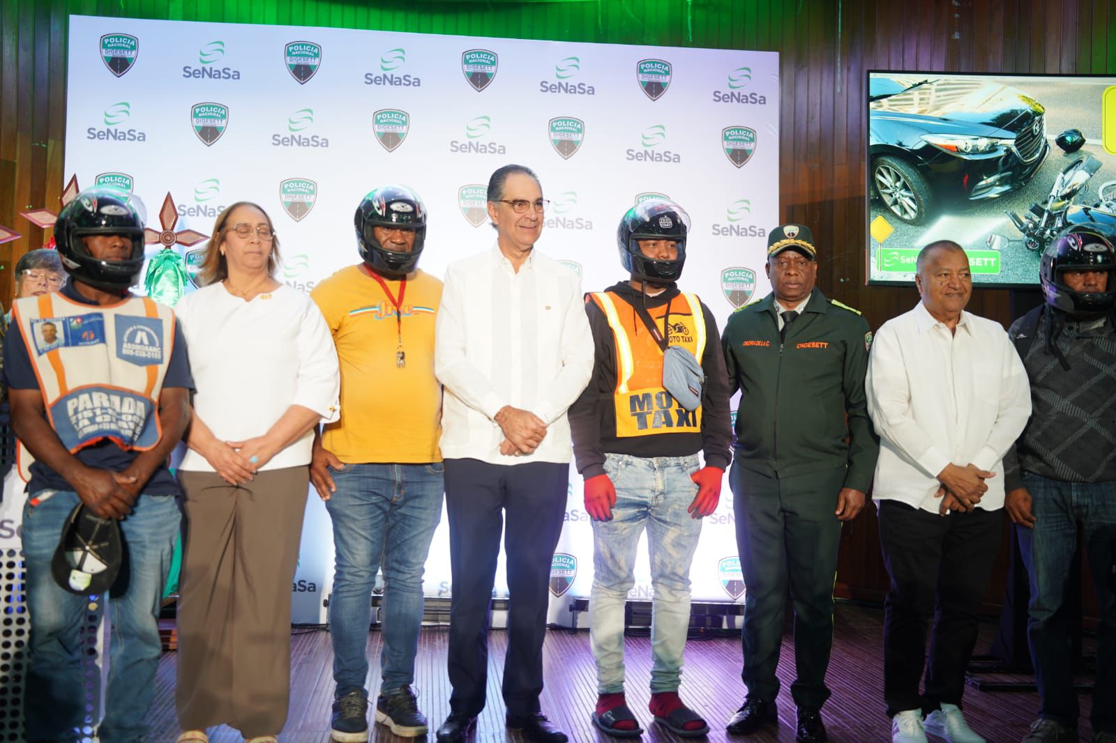 DIGESETT y SENASA fortalecen la seguridad vial y el acceso a la salud en San Cristóbal