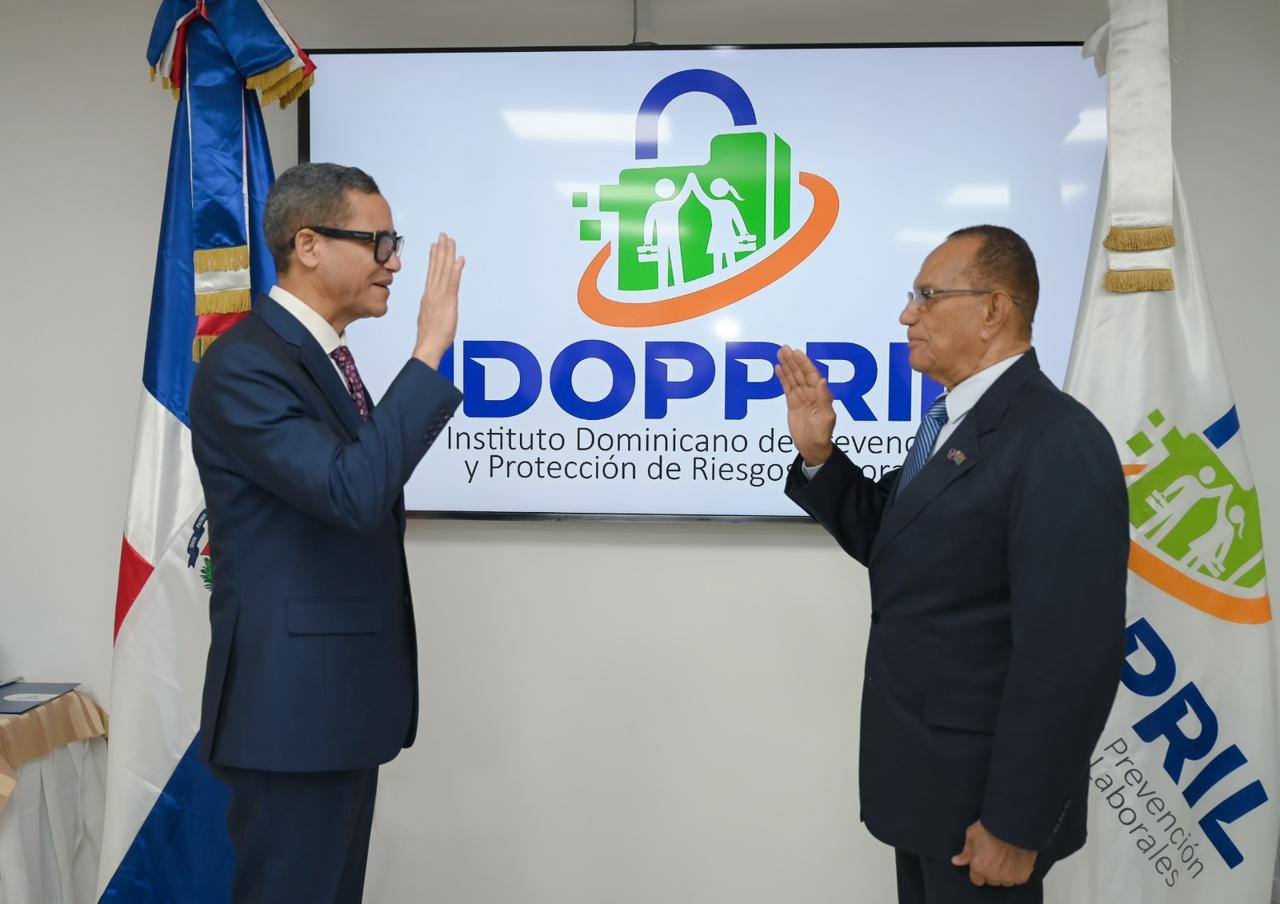 Eddy Olivares asume presidencia del Consejo Directivo del IDOPPRIL