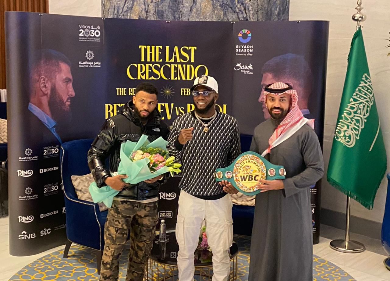 Carlos 'Caballo Bronco' Adames listo para defender su corona en Arabia Saudita