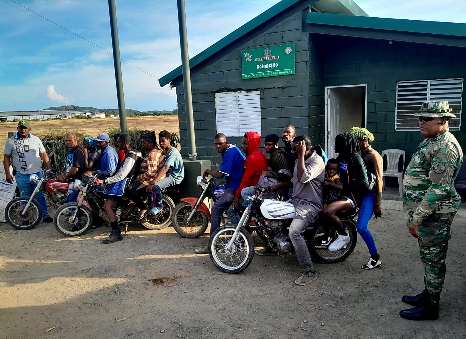 Ejército detiene 29 inmigrantes indocumentados