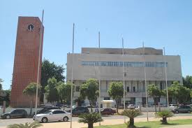 Alcaldía del Distrito Nacional debatirá nuevo cobro por uso de aceras comerciales