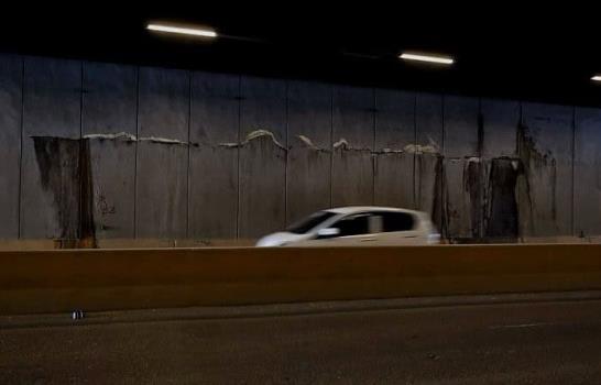 Conductores alertan sobre el deterioro del paso a desnivel de Villa Mella