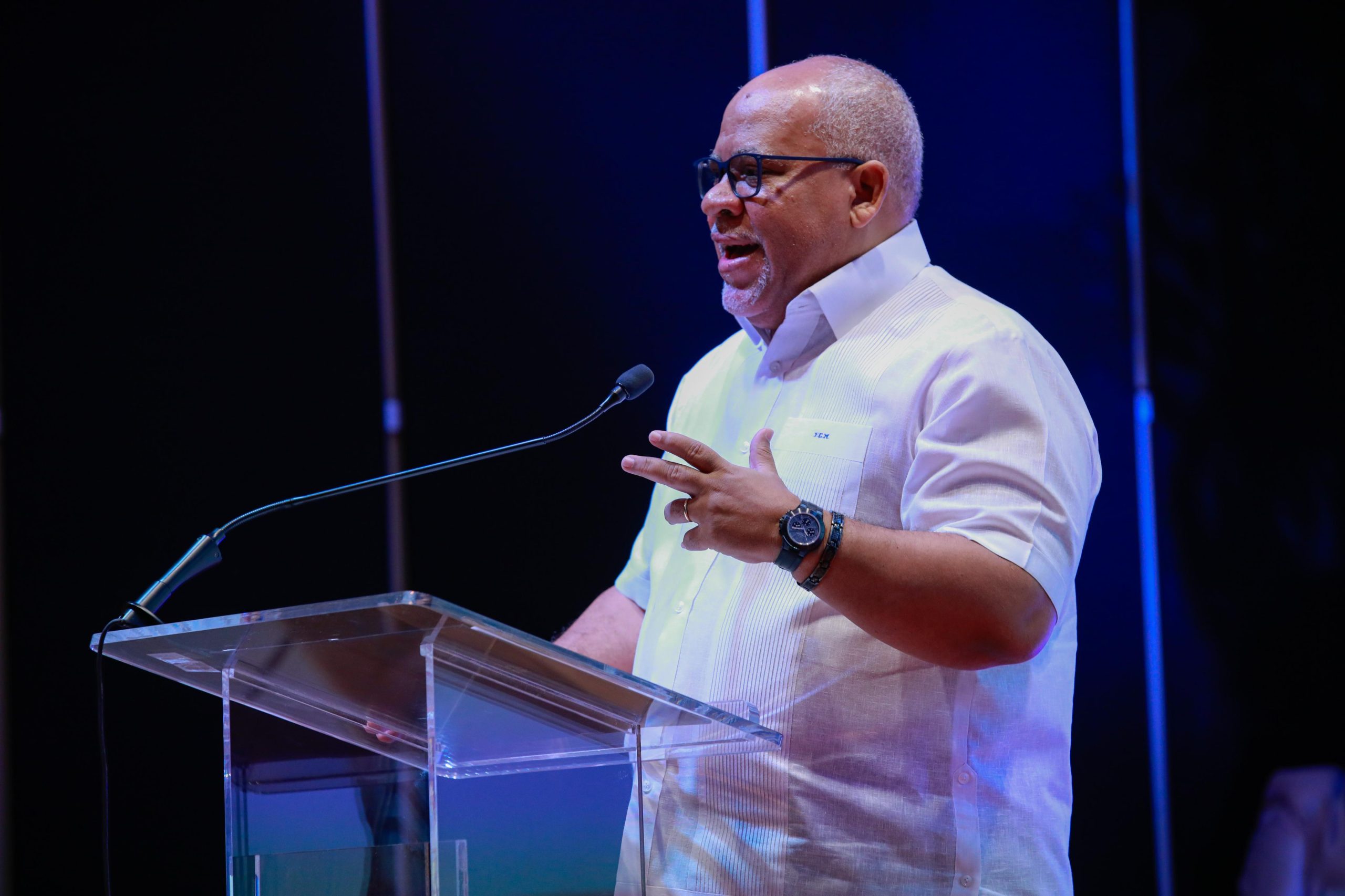 Promipyme entrega RD$62 millones en Baní para impulsar a 360 microempresarios