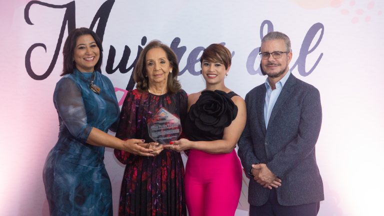 Adompretur Rinde Homenaje a Mujeres Líderes del Turismo en República Dominicana