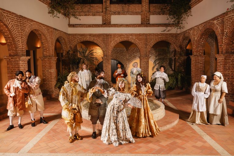 "La Dama Boba" llega al Teatro Lope de Vega con una puesta en escena espectacular