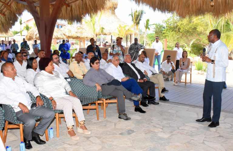 MITUR y FAO motivan producción agrícola ante crecimiento turístico en Cabo Rojo, Pedernales