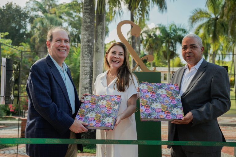 Jardín Botánico se llena de color con la exposición “Pétalos y Colores”