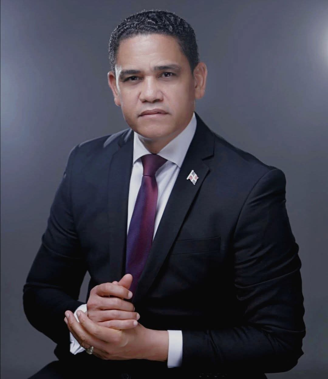 ¿Cómo se reconoce el trabajo protocolar de un líder?