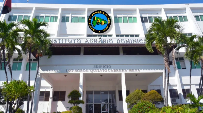 Arrestan a Tres Hombres por Falsificación de Títulos de Propiedad del IAD