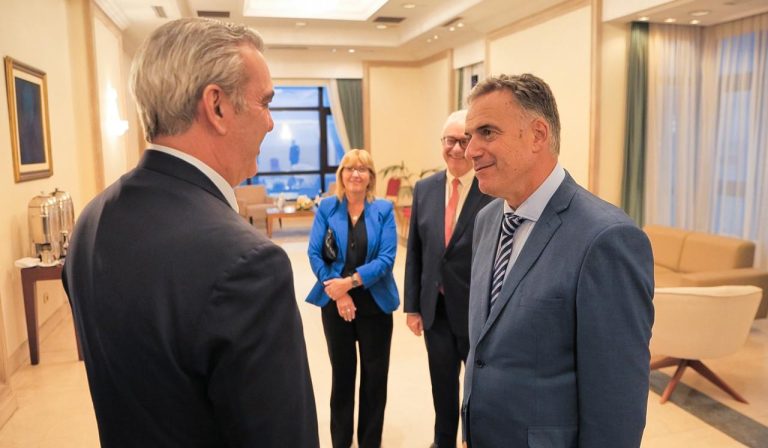 Luis Abinader fortalece lazos con Uruguay en su visita oficial