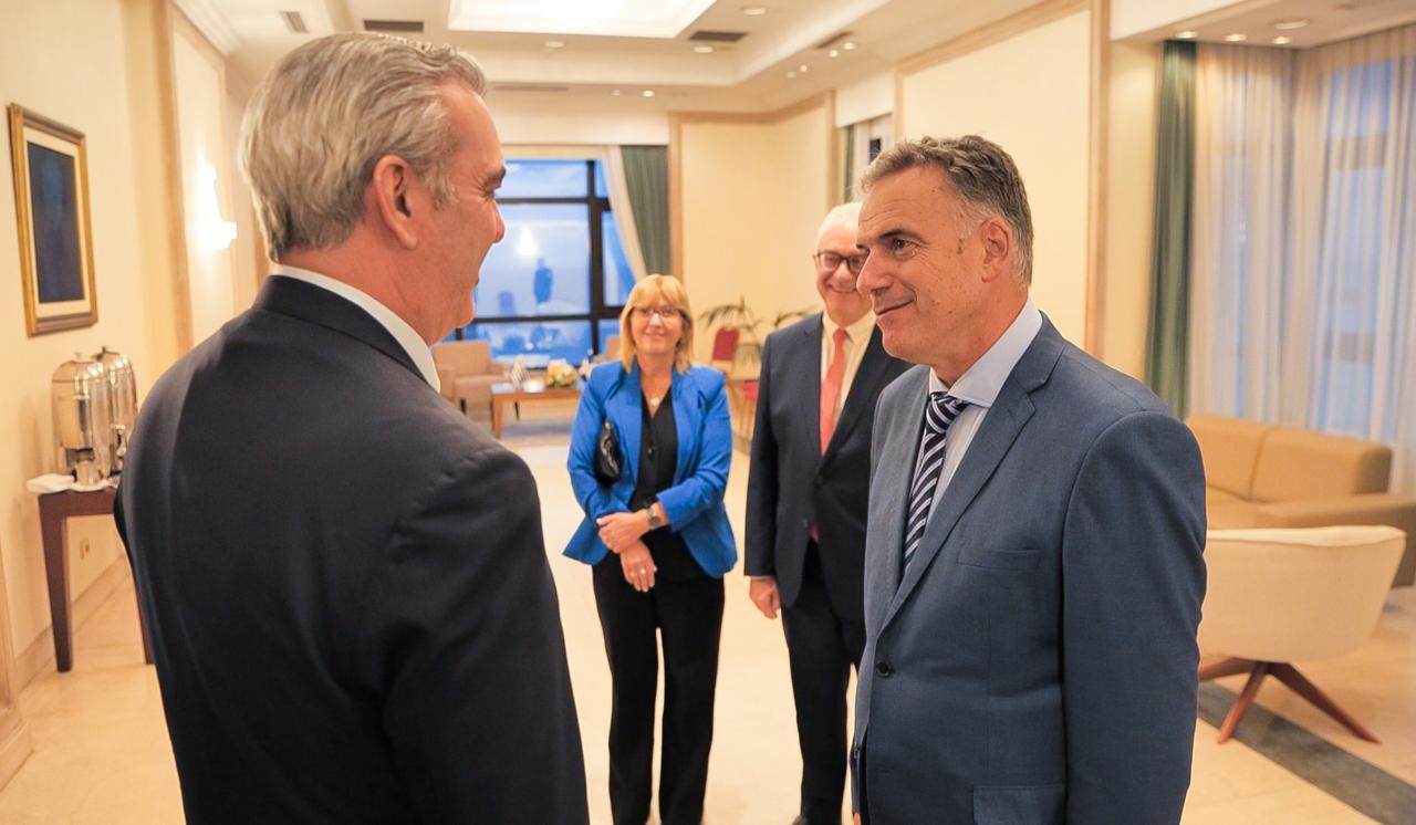 Luis Abinader fortalece lazos con Uruguay en su visita oficial