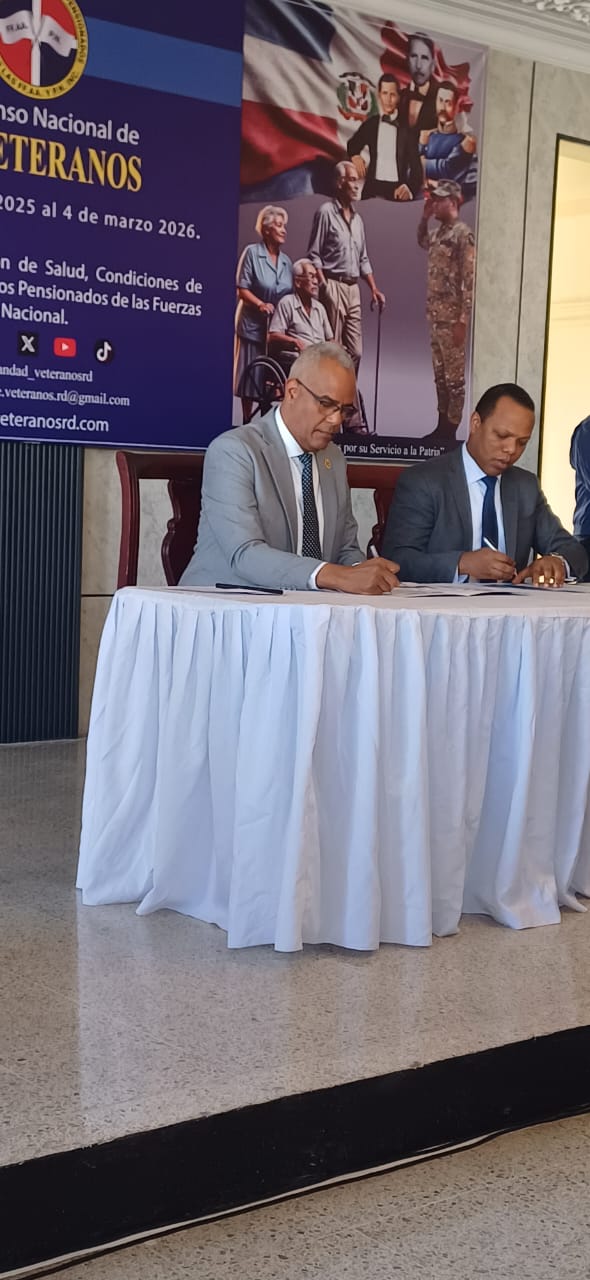 𝗣𝗿𝗲𝘀𝗶𝗱𝗲𝗻𝘁𝗲 𝗱𝗲 𝗹𝗮 𝗛𝗲𝗿𝗺𝗮𝗻𝗱𝗮𝗱 𝗩𝗲𝘁𝗲𝗿𝗮𝗻𝗼𝘀 Firma Acuerdo con INTRANT