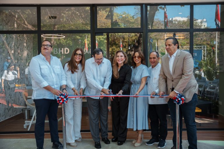 Banco BHD y Alcaldía del Distrito Nacional inauguran nueva sala de lactancia en el parque Iberoamérica
