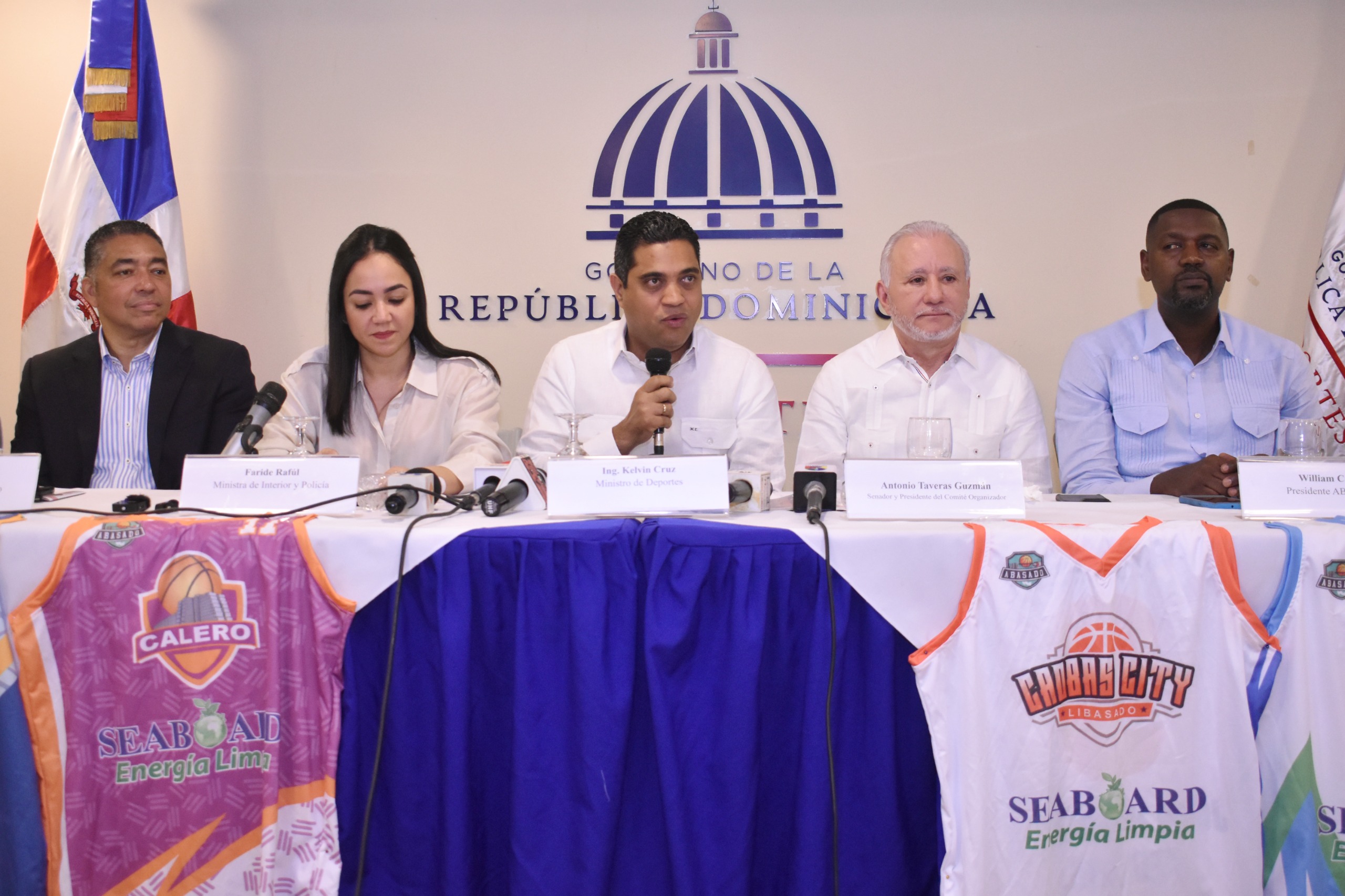 Miderec apoya IX Torneo de Baloncesto Superior de Santo Domingo