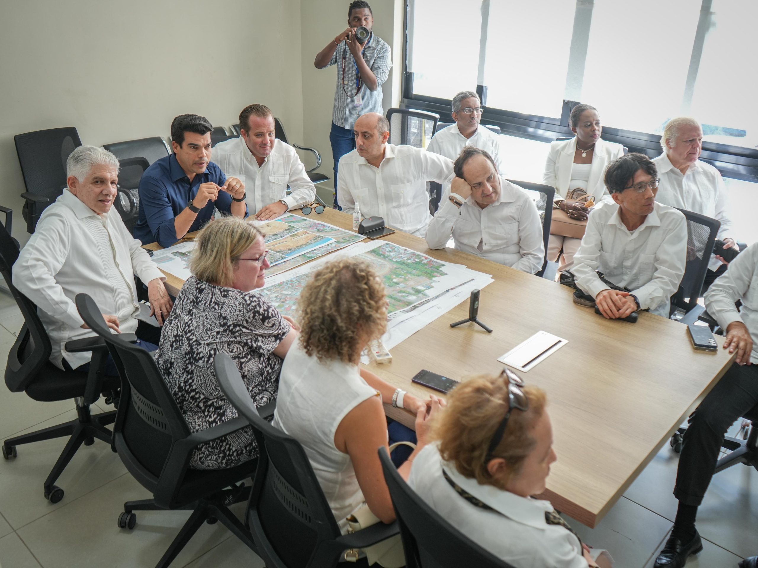 INAPA Presenta a Cuerpo Diplomático el Impacto del Saneamiento del Arroyo Gurabo