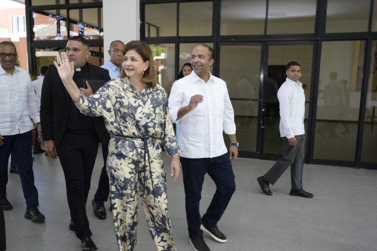 Banreservas impulsa renovación de parques culturales y religiosos