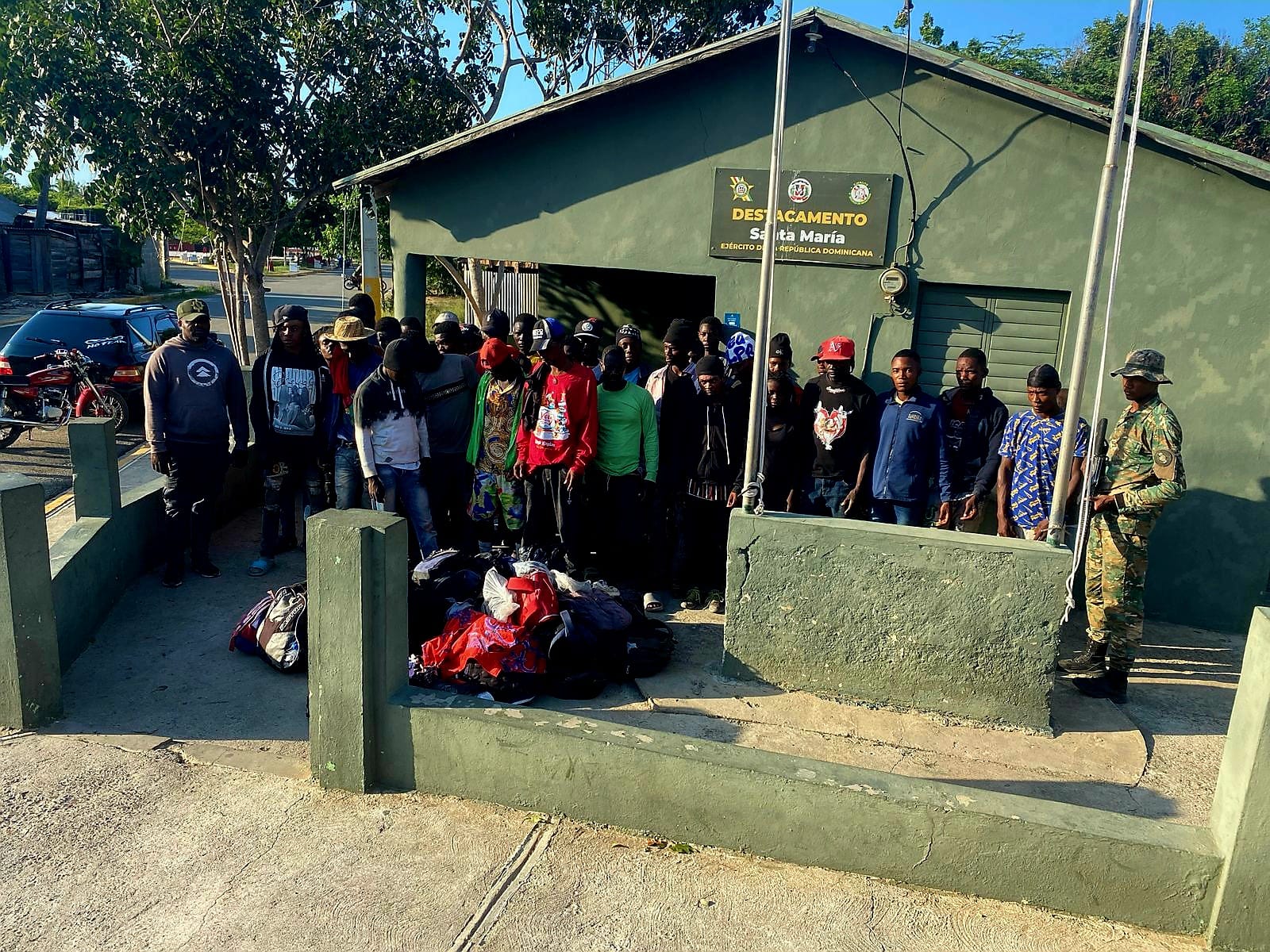 Descubren nueva casa de acopio de indocumentados en Montecristi