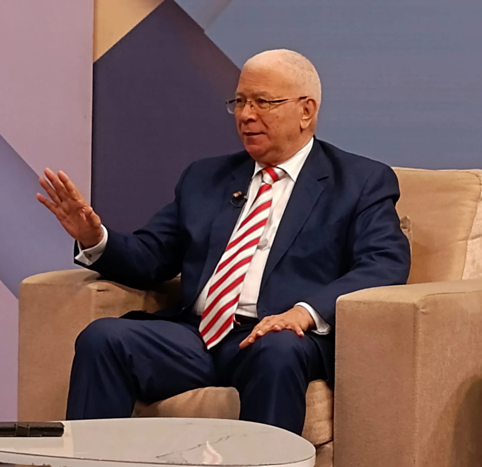 Tomás Hernández critica postura de Leonel sobre crisis haitiana