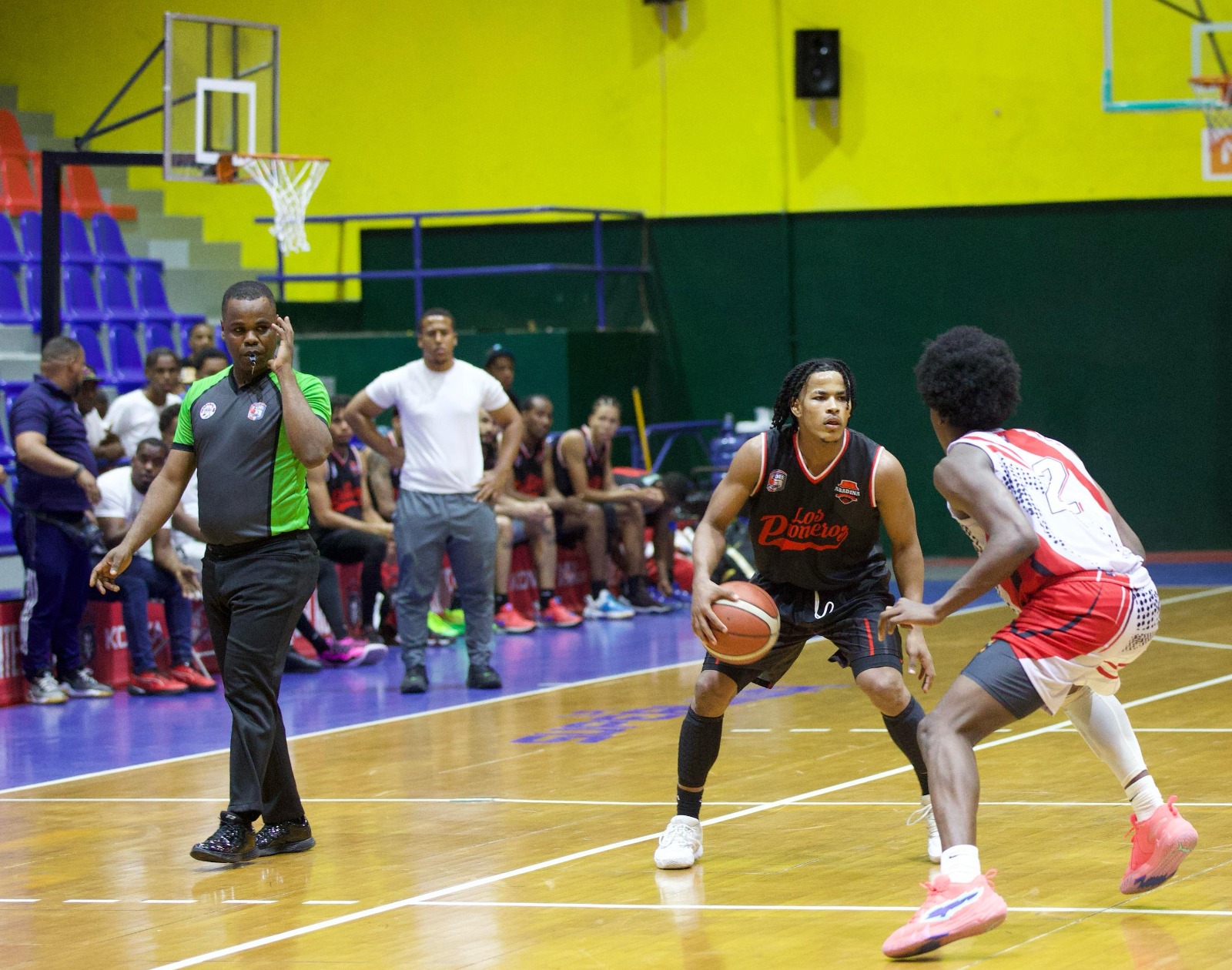 Abadina da apertura al Torneo de Segunda División con electrizantes duelos