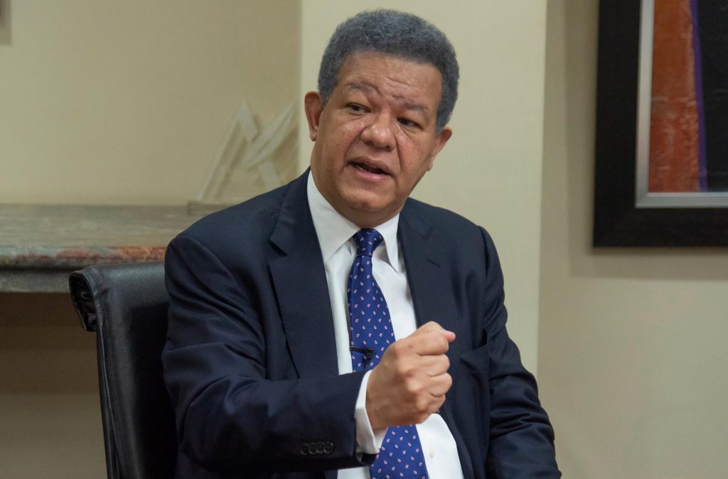 Leonel Fernández urge diálogo nacional ante aranceles de Trump que amenazan economía dominicana