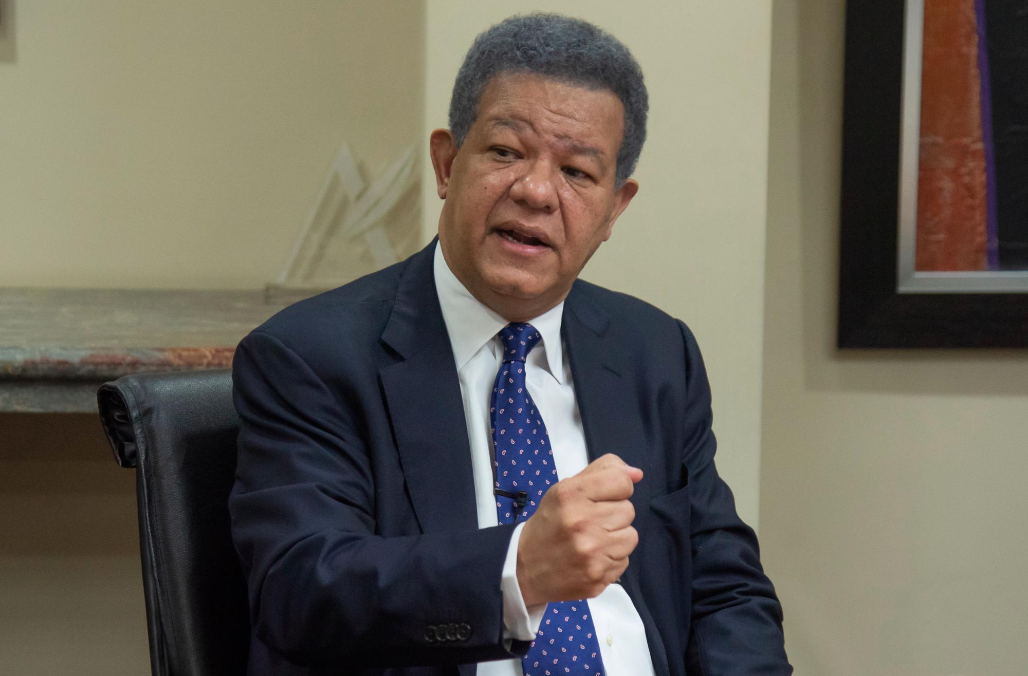 Leonel Fernández urge diálogo nacional ante aranceles de Trump que amenazan economía dominicana