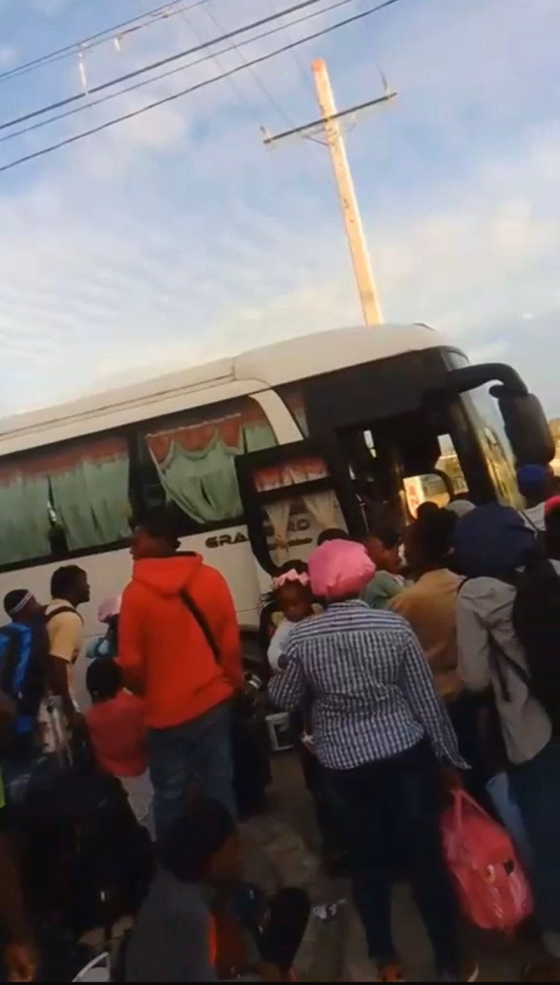 Haitianos abandonan Friusa tras refuerzo militar en Verón-Punta Cana