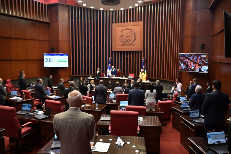 Senado aprueba penas más severas para trata y tráfico de personas